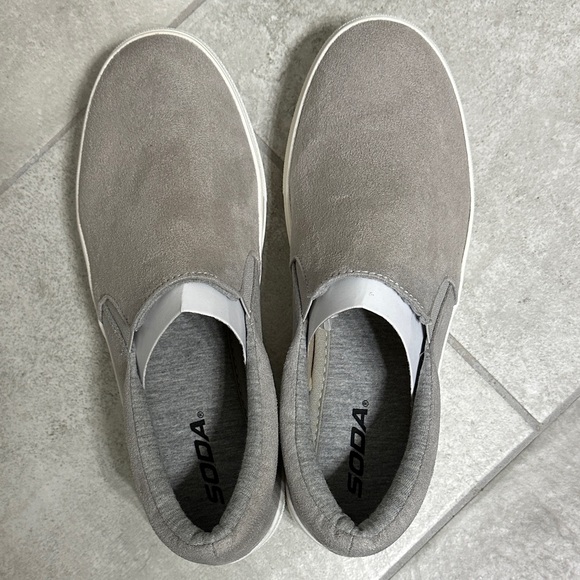 Soda Shoes - NWOT Soda Women’s Light Gray Slip-On Loafers